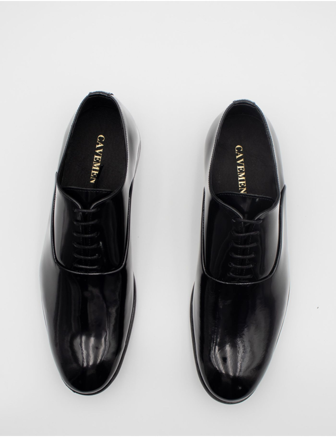 SAPATO OXFORD EM PELE VERNIZ PRETO