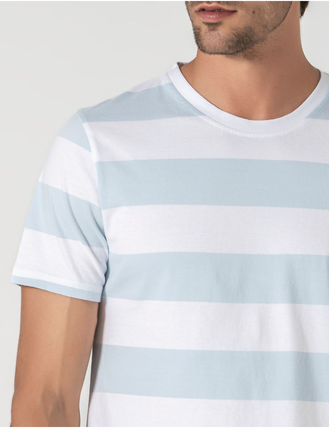 T-SHIRT ALGODÃO RISCA LARGA AZUL CLARO