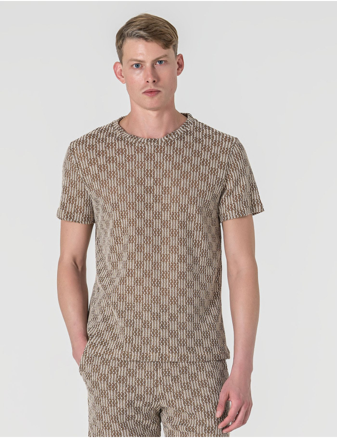 T-SHIRT CROCHET BEGE E CASTANHO
