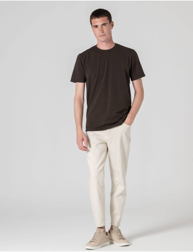 T-SHIRT DE ALGODÃO STRETCH CASTANHA