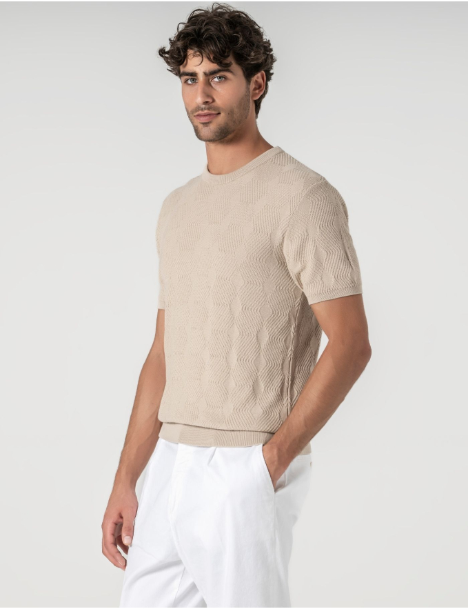 T-SHIRT TEXTURADA CREME
