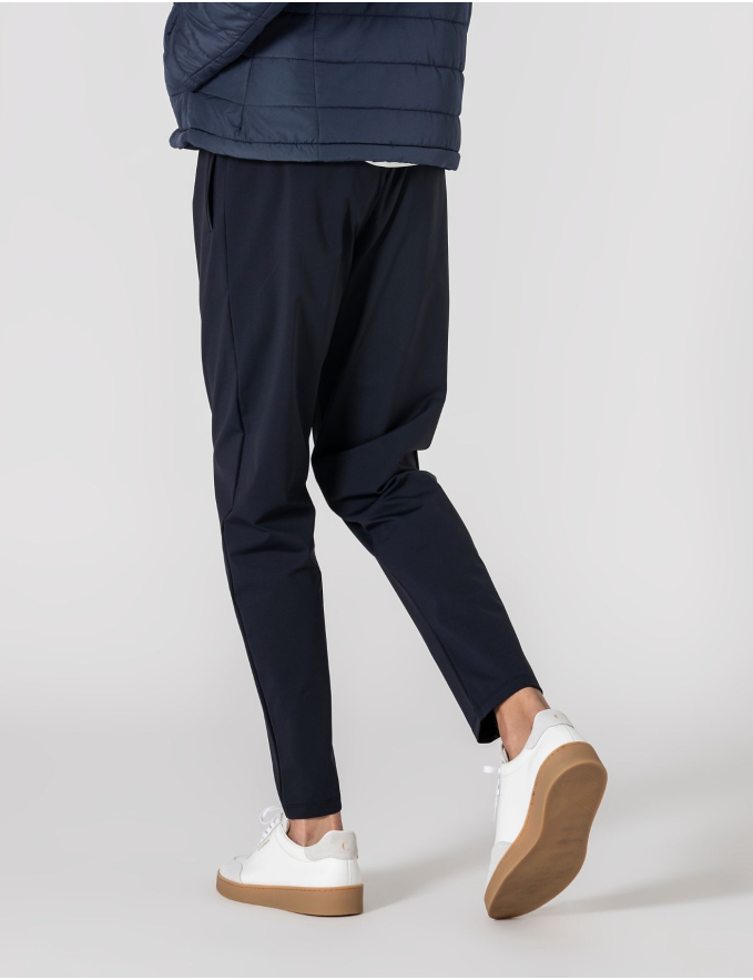 CALÇA DE TECIDO TÉCNICO SLIM FIT AZUL MARINHO