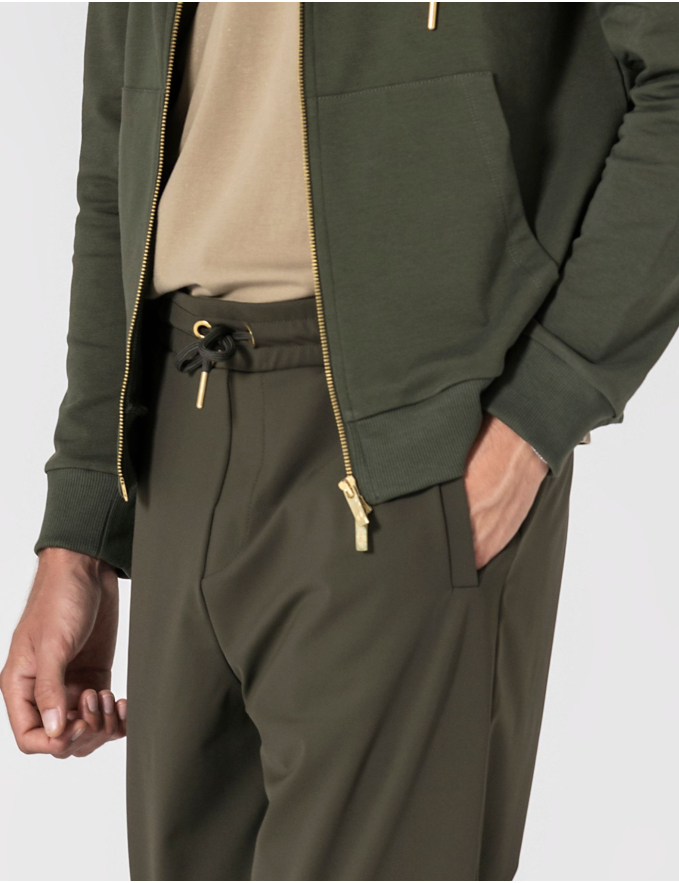 CALÇA DE TECIDO TÉCNICO SLIM FIT VERDE KAKI