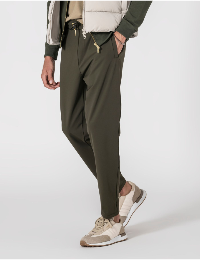 CALÇA DE TECIDO TÉCNICO SLIM FIT VERDE KAKI