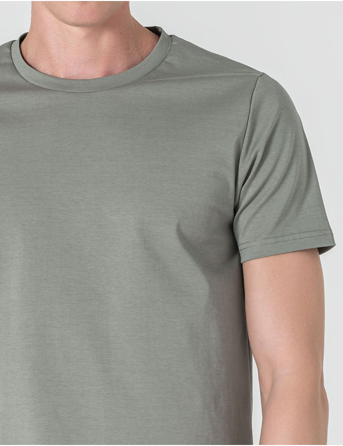 T-SHIRT DE ALGODÃO E POLIAMIDA VERDE PASTEL
